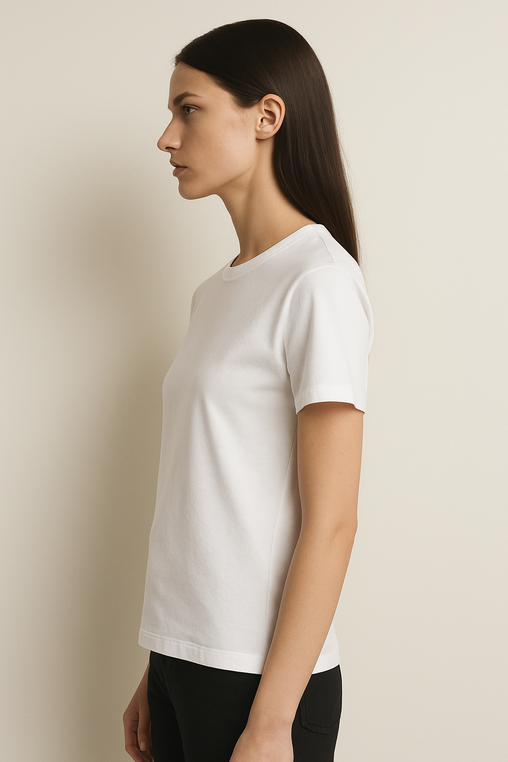 Clara | Basic T-Shirt